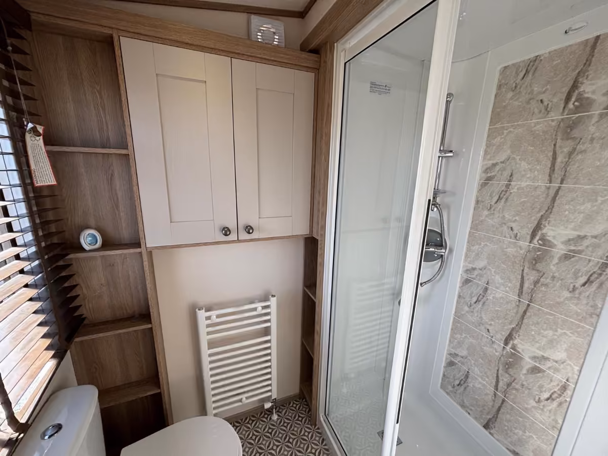 2021 Ambleside Premier Family Shower Room 1
