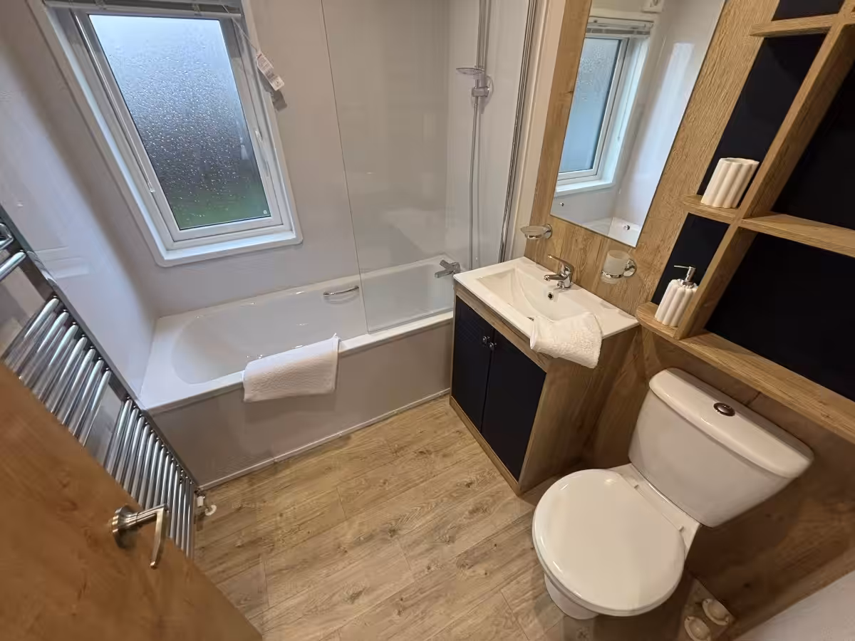 2026 Willerby New Holland Lodge Bathroom 2