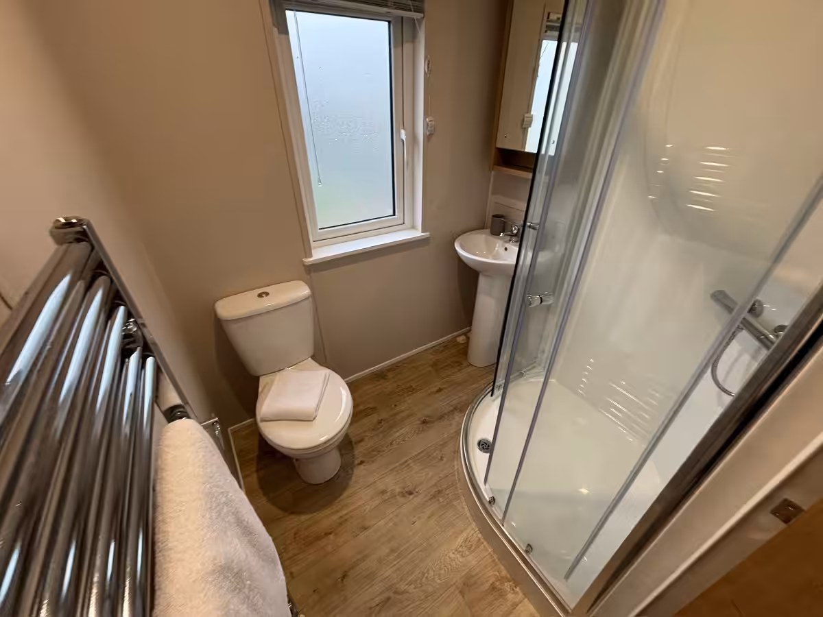 2026 Willerby New Holland Lodge Bathroom 3