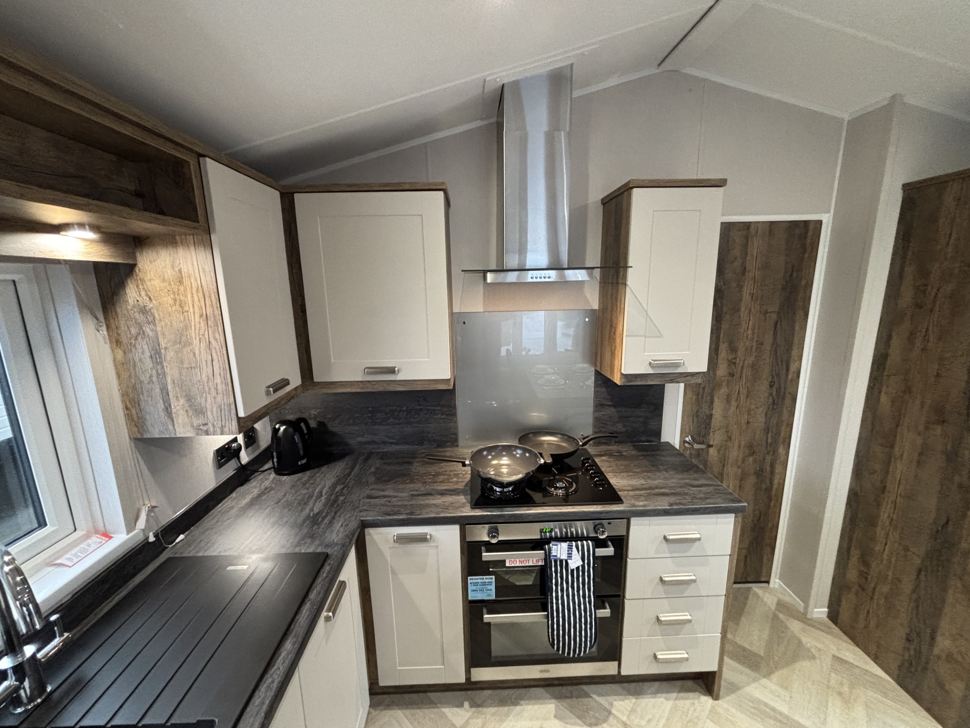 2 Mariners View 2025 Willerby Sheraton Lodge 4