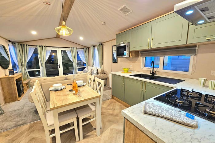 2022 Atlas Heritage Lodge 39ftx12ft 2 Bed 2