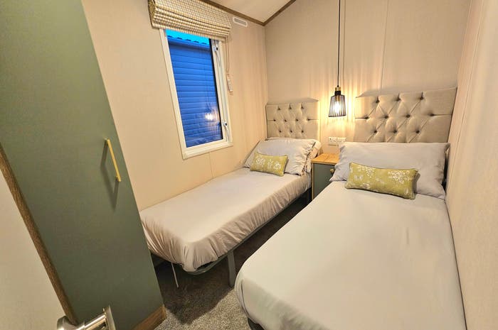 2022 Atlas Heritage Lodge 39ftx12ft 2 Bed 5