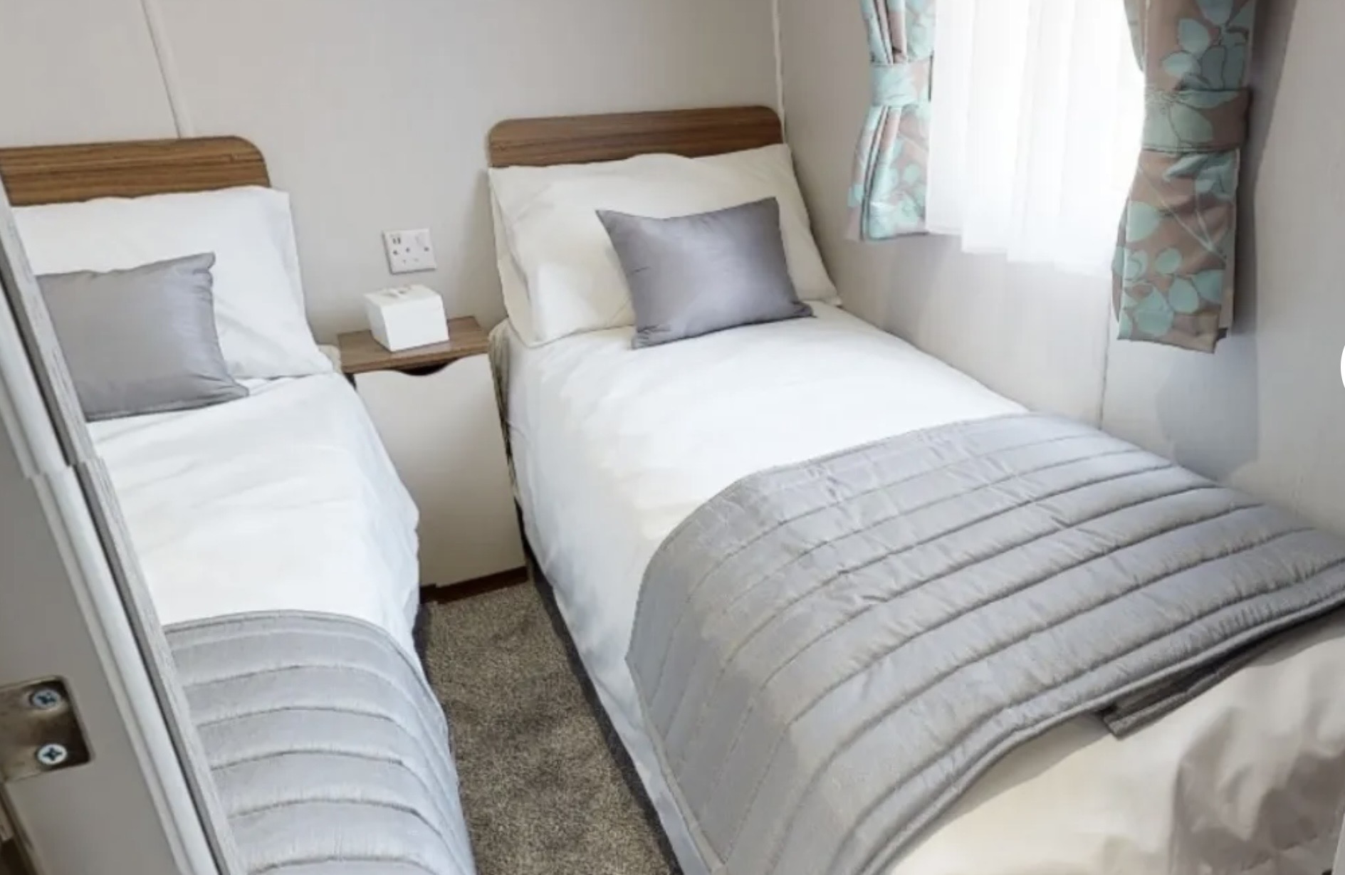 2 Mariners View Minstral 4