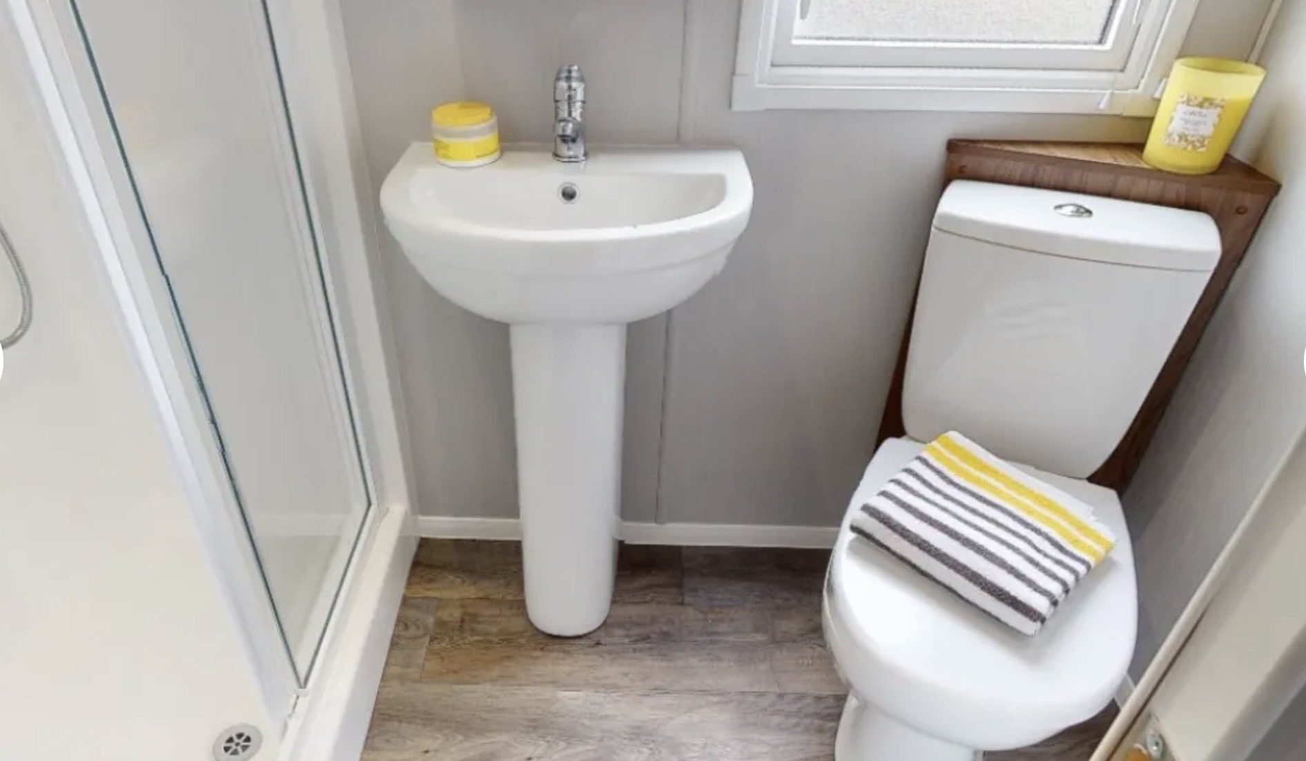 2 Mariners View Minstral 6