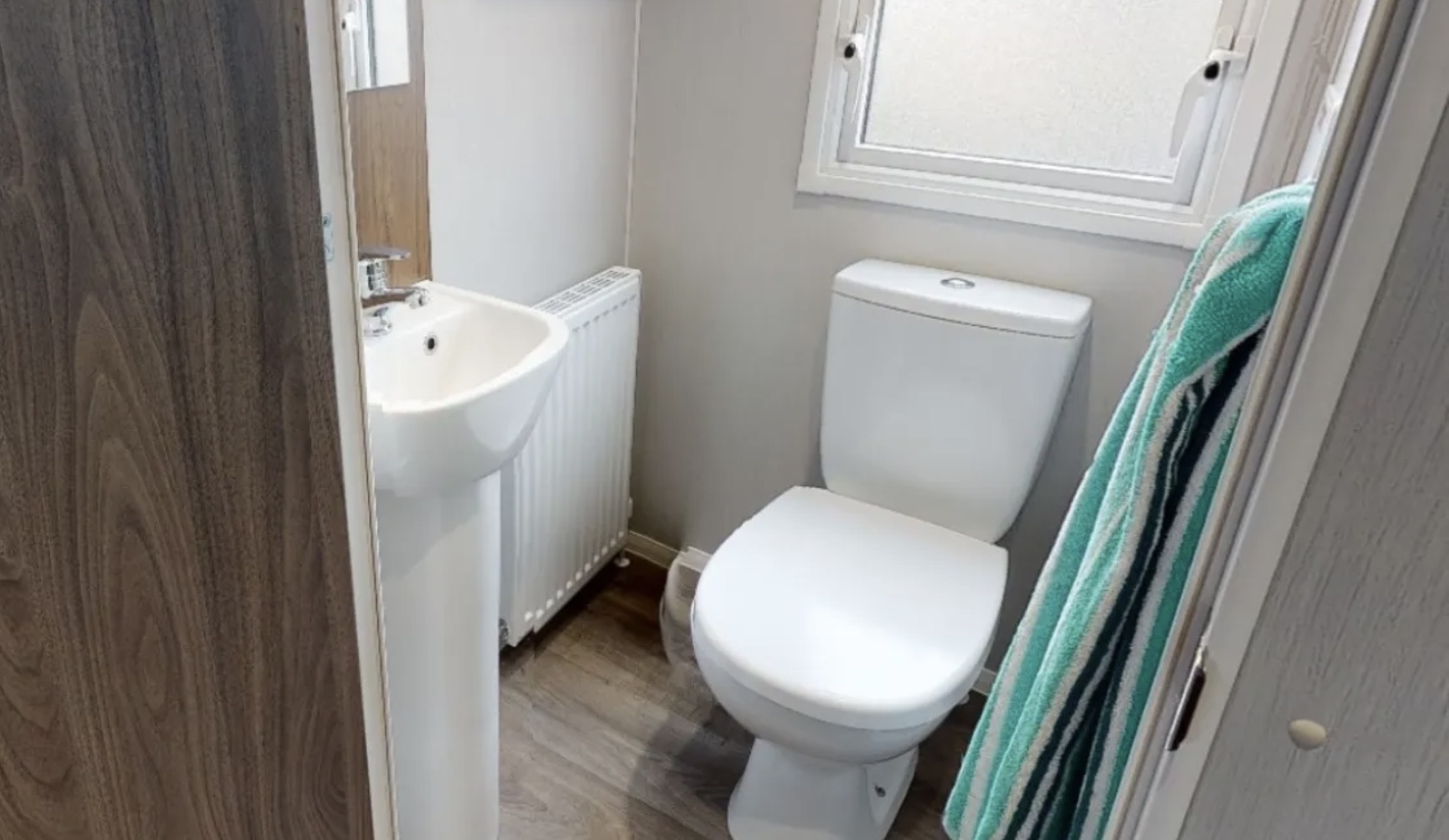 2 Mariners View Minstral 8