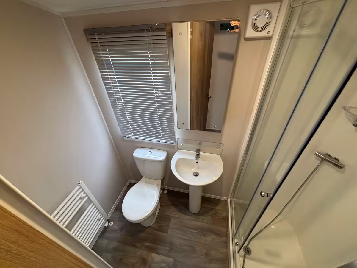2024 Willerby Manor Green Range shower room