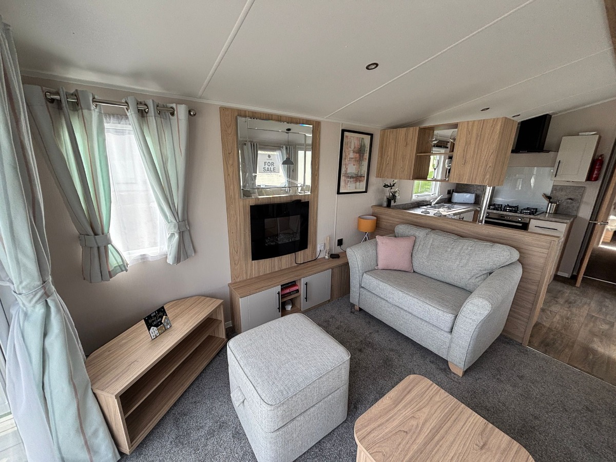 2024 Willerby Manor Green Range living area