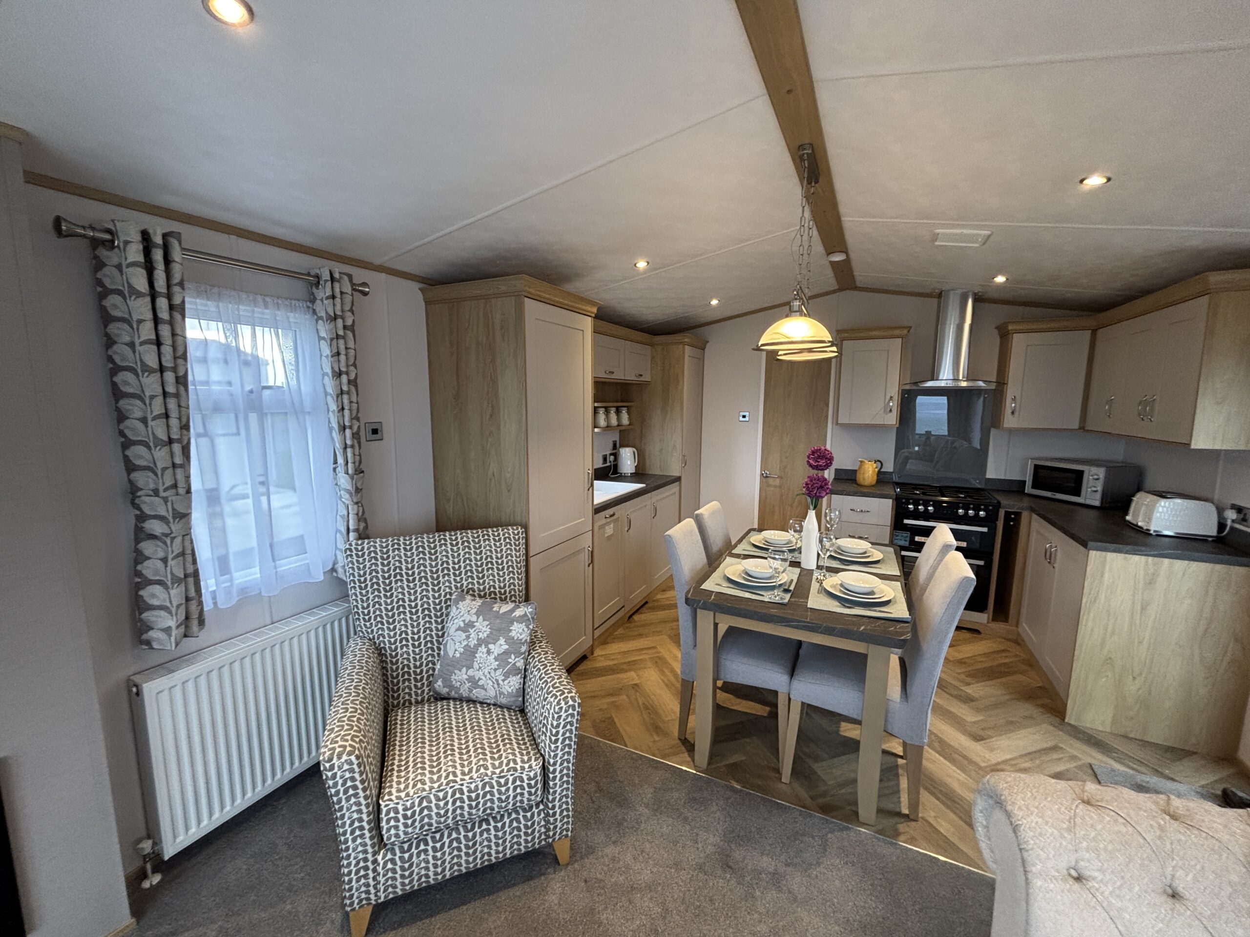 Carnaby Highgrove 40ft X 12ft 16