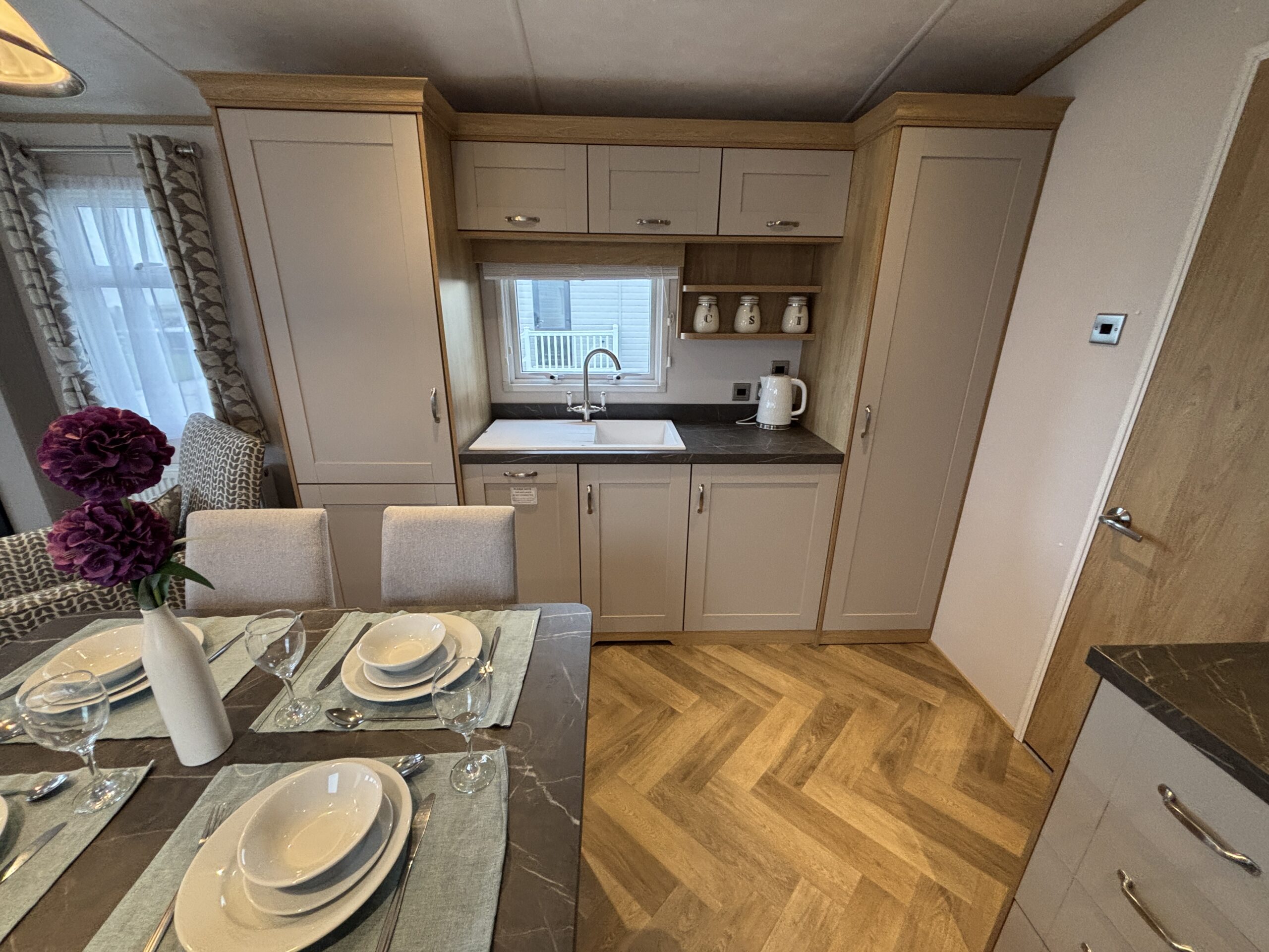 Carnaby Highgrove 40ft X 12ft 18