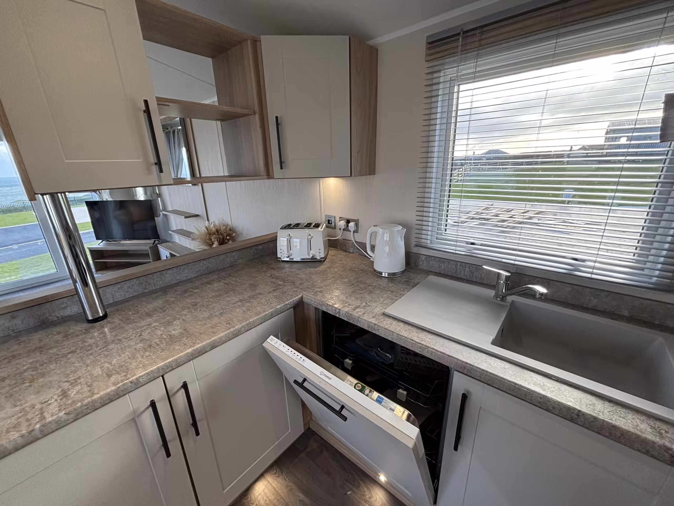Willerby Manor 38ft X 12ft Green Range 14