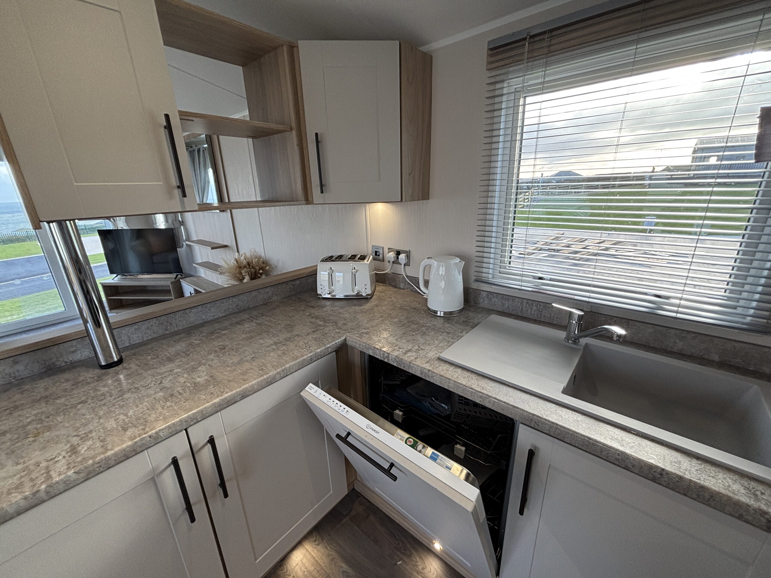 Willerby Manor 38ft X 12ft Green Range 14