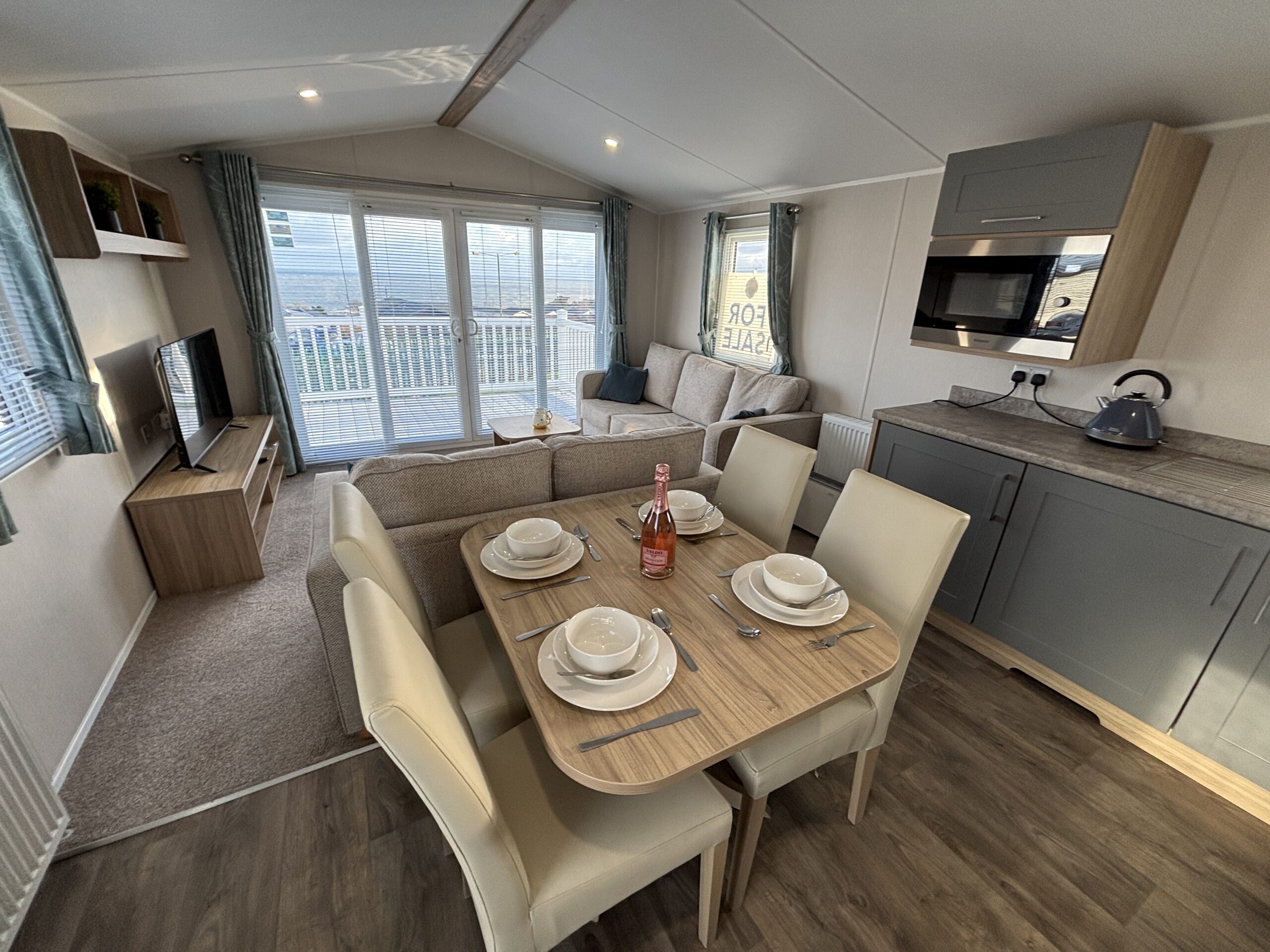 Willerby Manor 38ft X 12ft Green Range 9