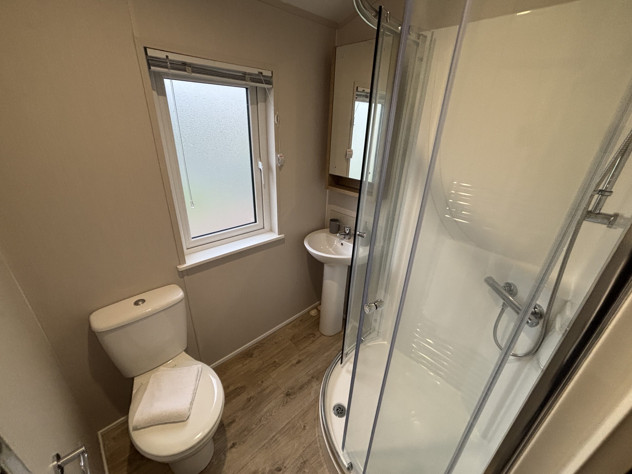 Willerby New Holland Lodge 40ft X 20ft 2024 3