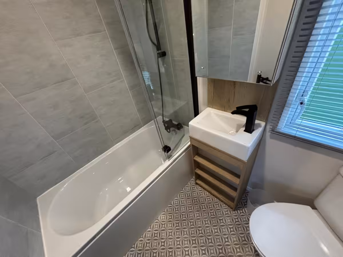 En-suite bathroom in the 2022 ABI Beverley for sale at Elm Bank Coastal Park in Spittal, Berwick-upon-Tweed, Northumberland.